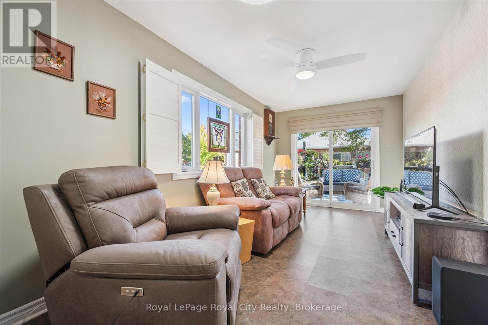 21 Cherry Blossom Circle, Guelph, Ontario  N1G 4X7 - Photo 16 - X12457333