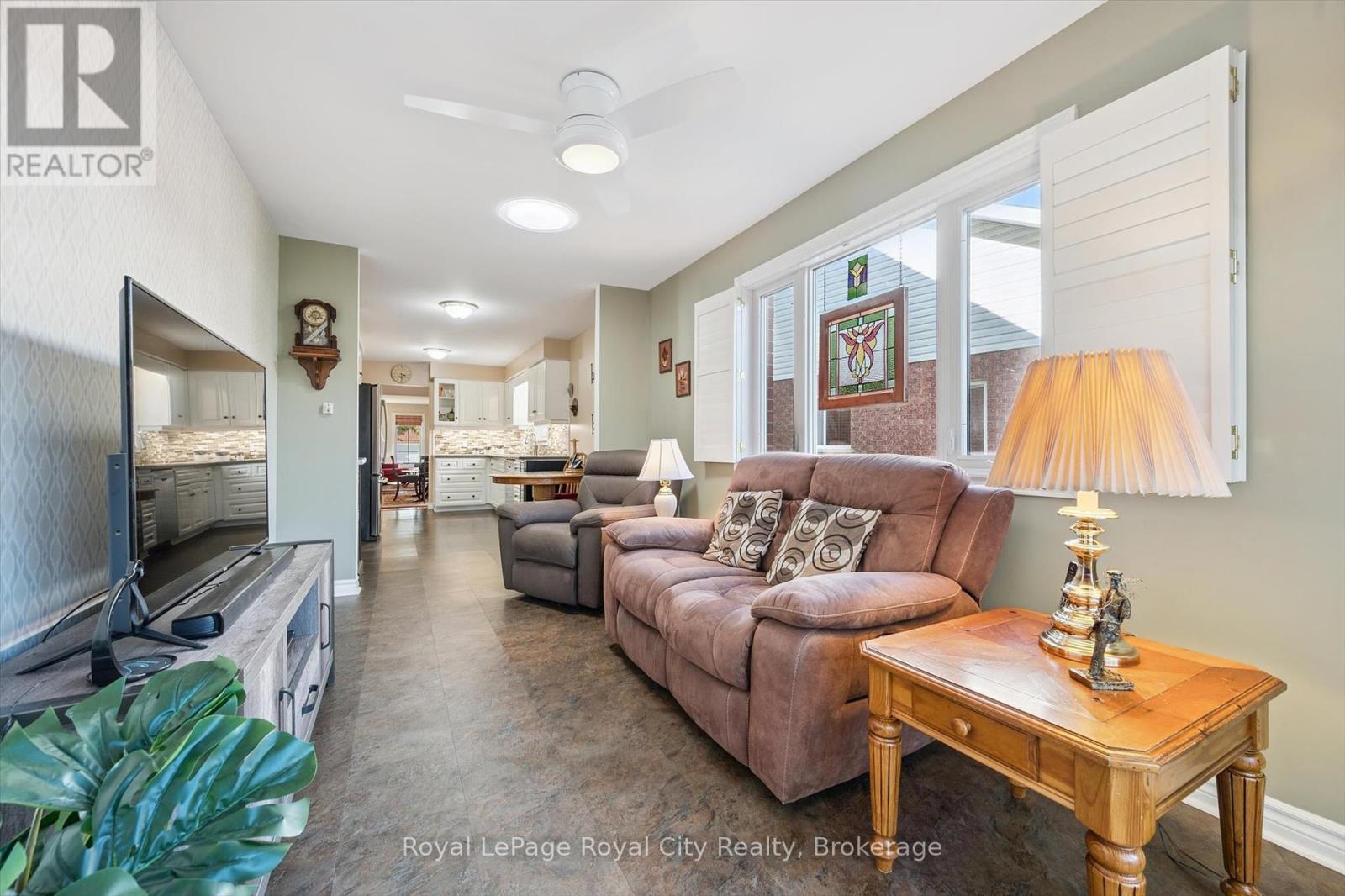 21 Cherry Blossom Circle, Guelph, Ontario  N1G 4X7 - Photo 17 - X12457333
