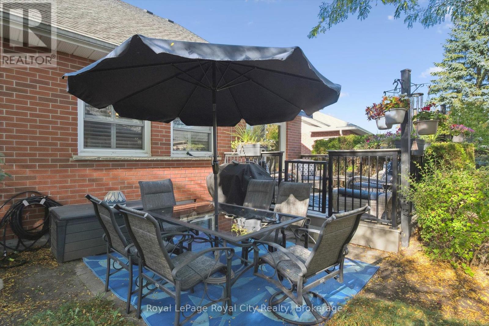 21 Cherry Blossom Circle, Guelph, Ontario  N1G 4X7 - Photo 36 - X12457333