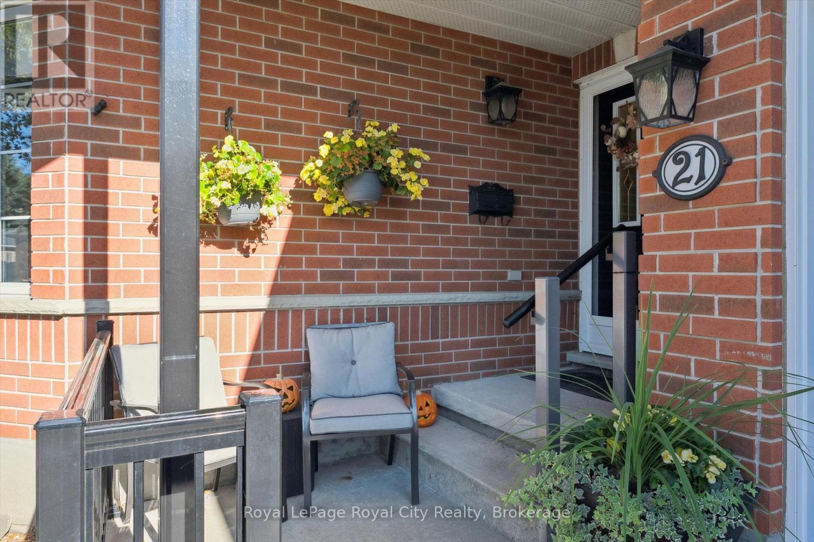21 Cherry Blossom Circle, Guelph, Ontario  N1G 4X7 - Photo 37 - X12457333