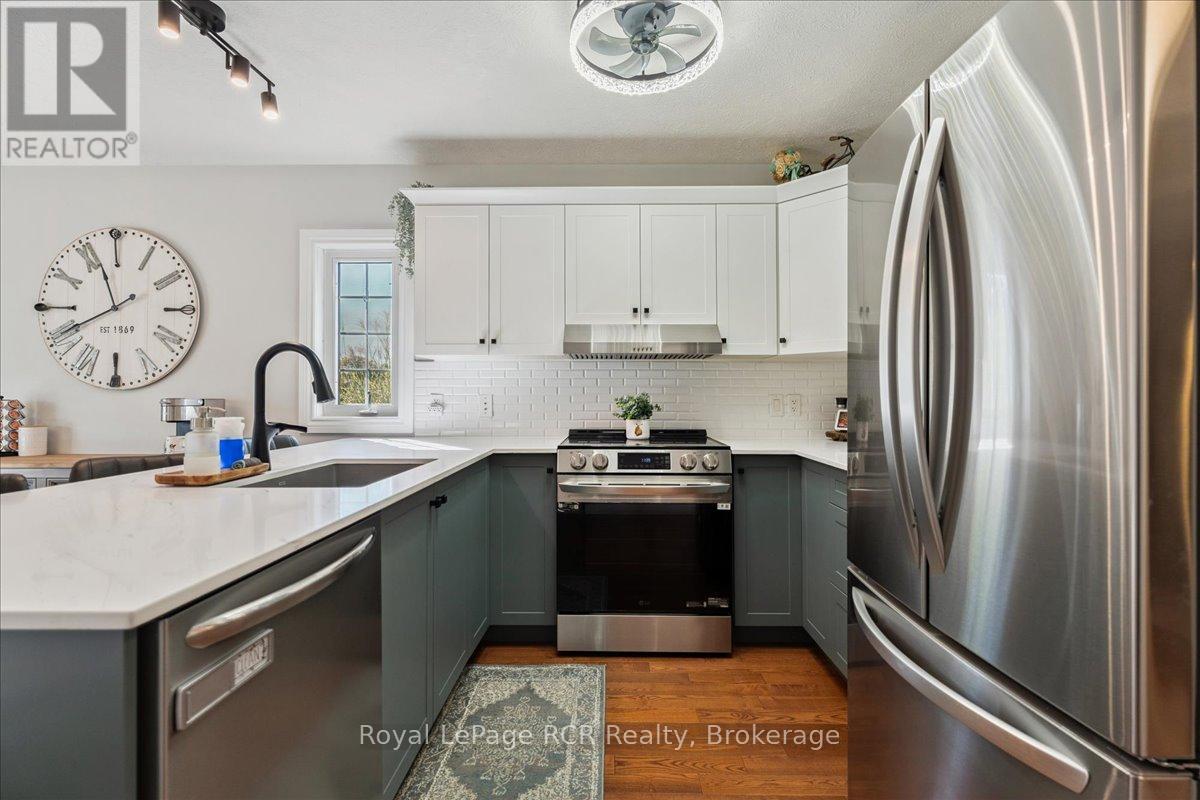 1807 8th Avenue W, Owen Sound, Ontario  N4K 0A7 - Photo 12 - X12457378