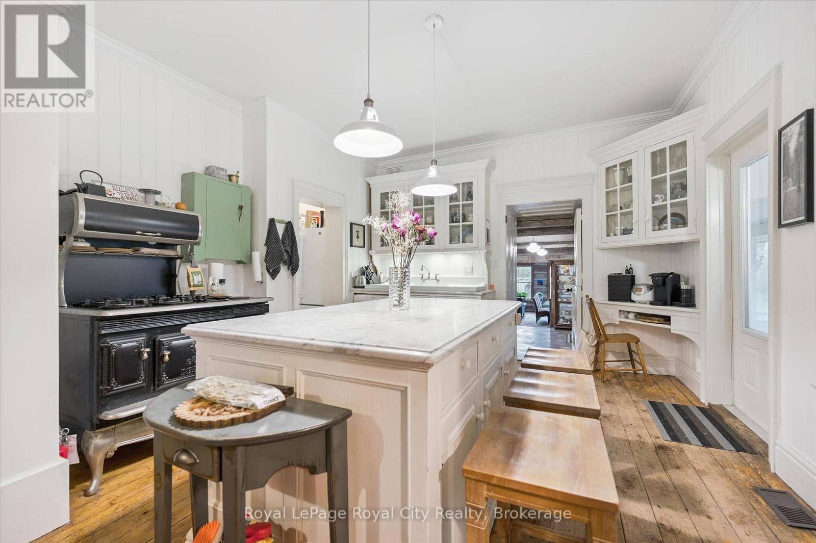 7907 Sixteenth Line, Wellington North, Ontario  N0G 1A0 - Photo 15 - X12457391