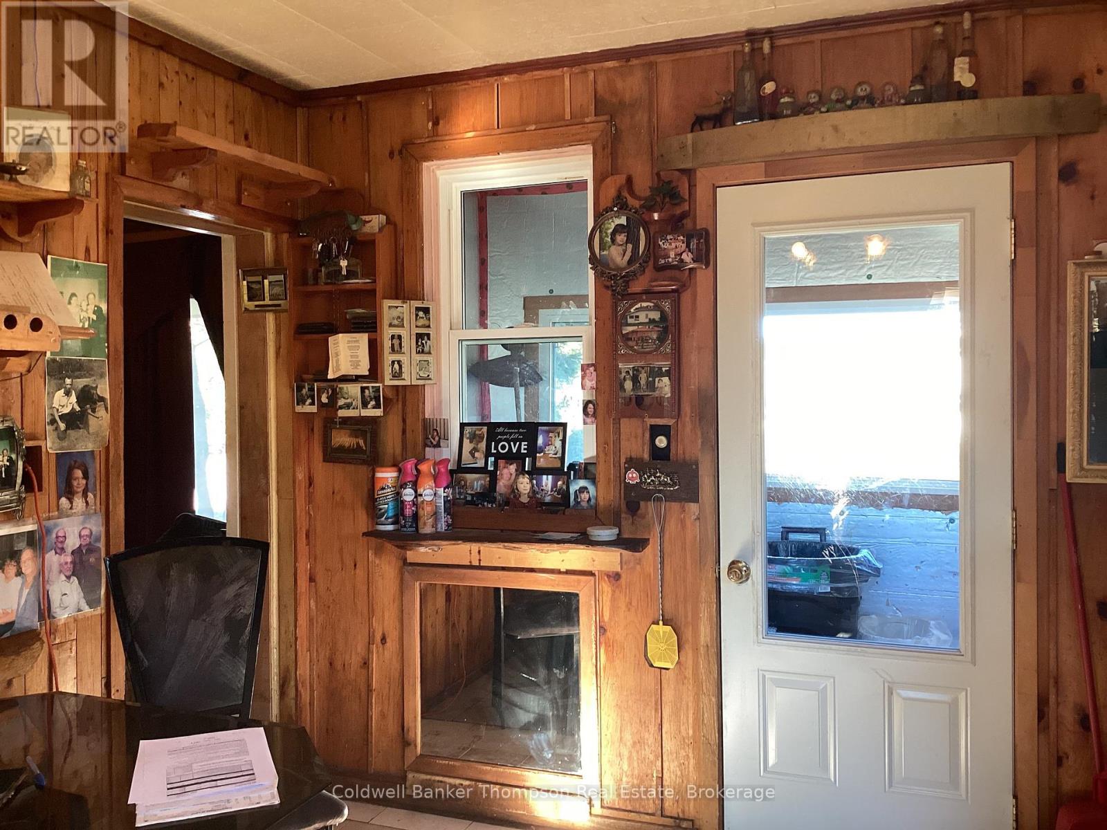 204 Queen Street, Burk's Falls, Ontario  P0A 1C0 - Photo 2 - X12457395