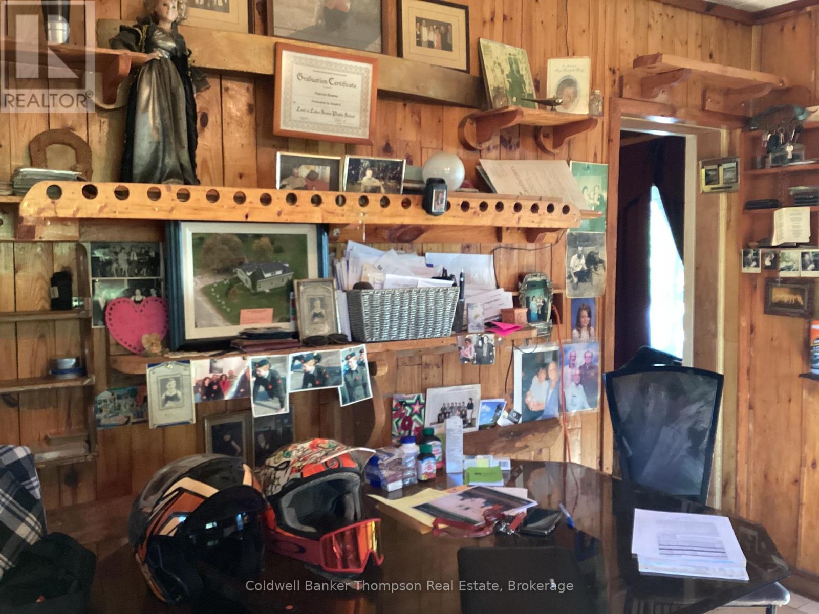204 Queen Street, Burk's Falls, Ontario  P0A 1C0 - Photo 6 - X12457395