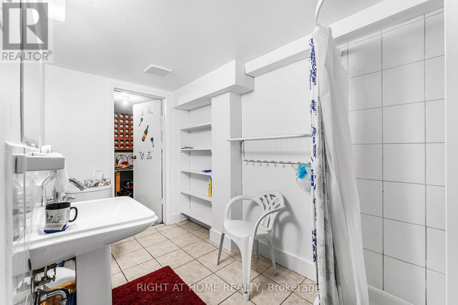 16 Wyckliffe Avenue, Niagara-On-The-Lake, Ontario  L0S 1T0 - Photo 17 - X12457261
