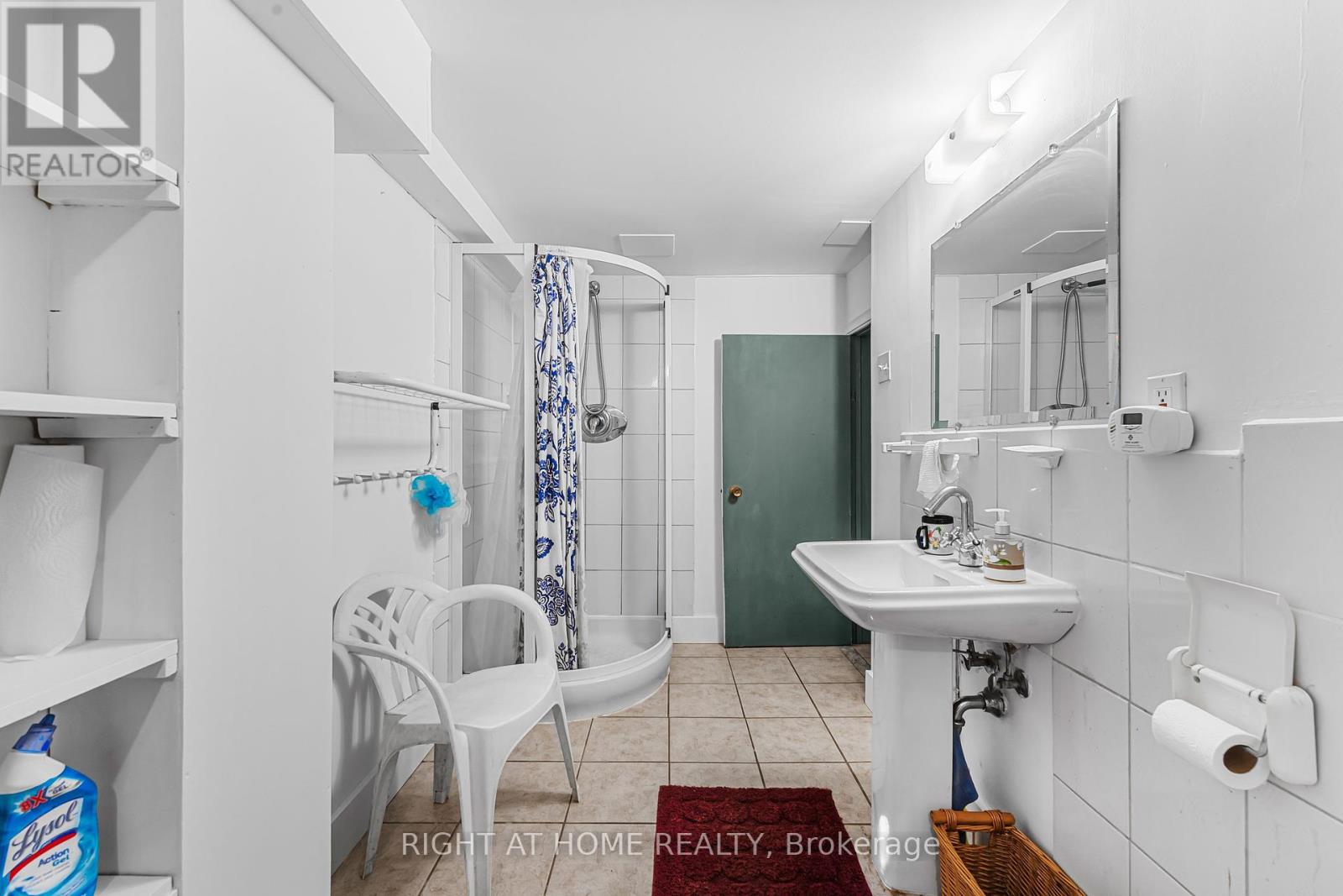 16 Wyckliffe Avenue, Niagara-On-The-Lake, Ontario  L0S 1T0 - Photo 18 - X12457261
