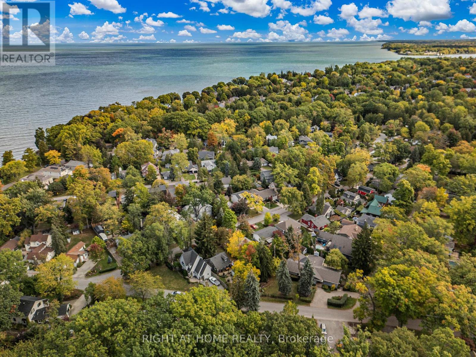 16 Wyckliffe Avenue, Niagara-On-The-Lake, Ontario  L0S 1T0 - Photo 26 - X12457261