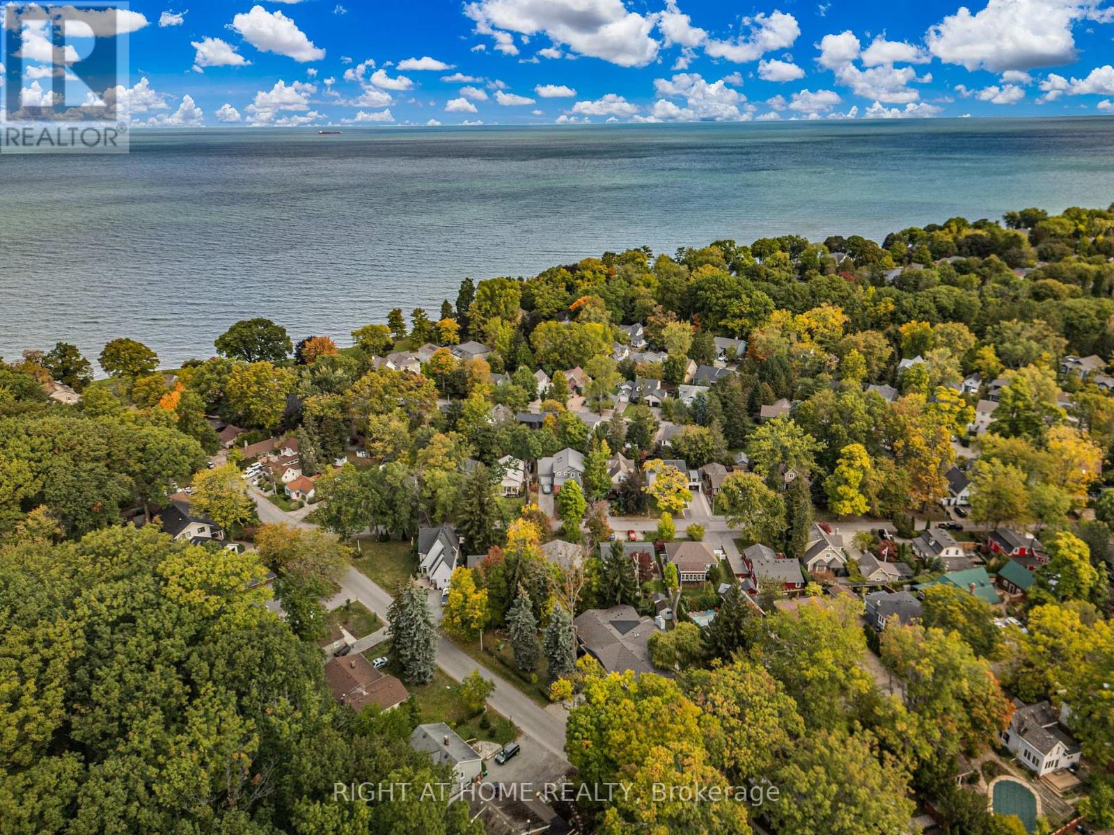 16 Wyckliffe Avenue, Niagara-On-The-Lake, Ontario  L0S 1T0 - Photo 27 - X12457261