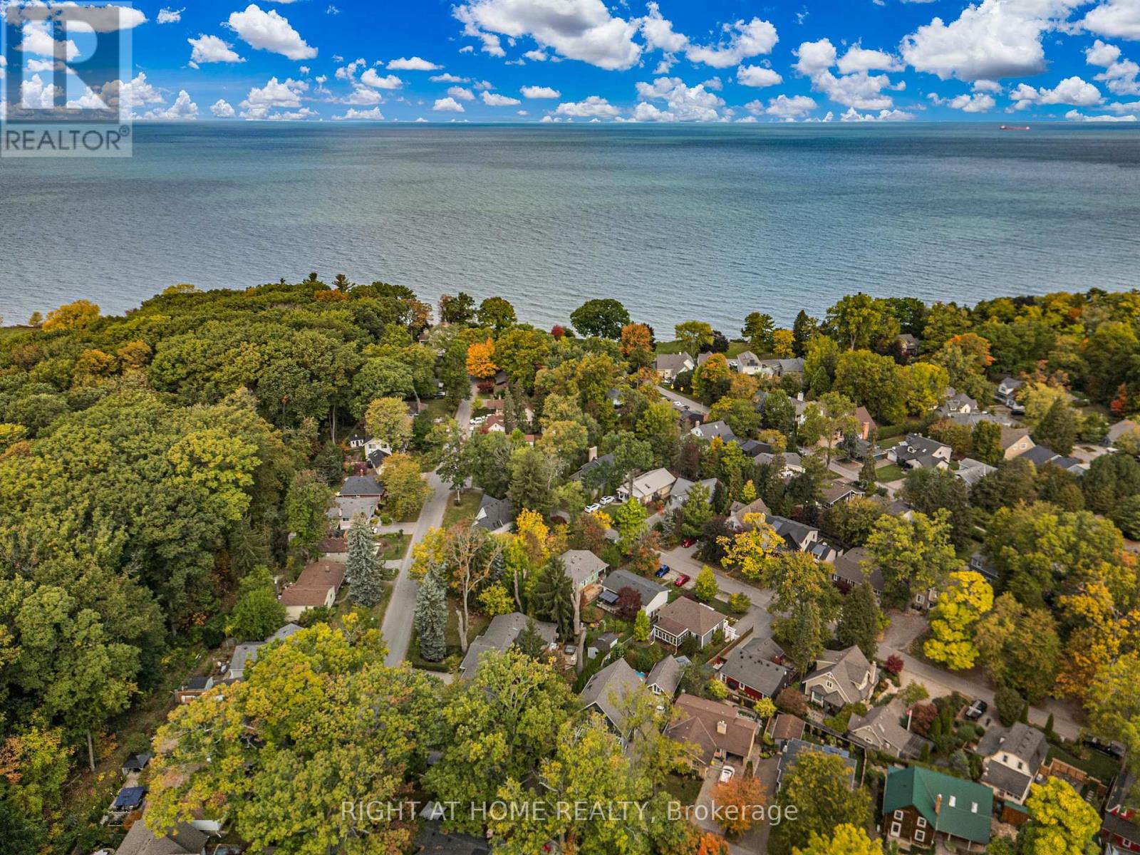 16 Wyckliffe Avenue, Niagara-On-The-Lake, Ontario  L0S 1T0 - Photo 28 - X12457261
