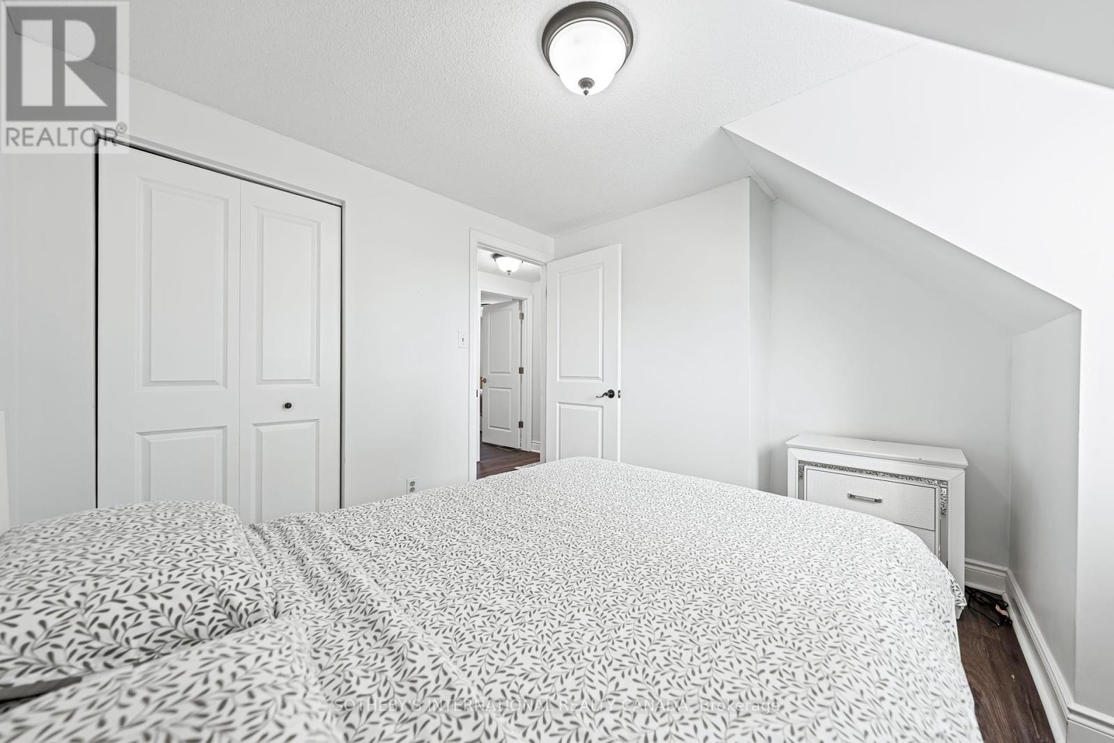 64 Glenbrook Crescent, Cambridge, Ontario  N1R 7Z2 - Photo 29 - X12457277