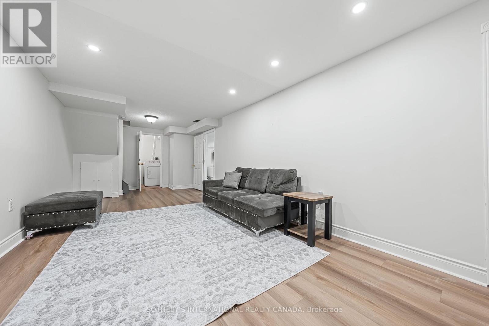 64 Glenbrook Crescent, Cambridge, Ontario  N1R 7Z2 - Photo 34 - X12457277
