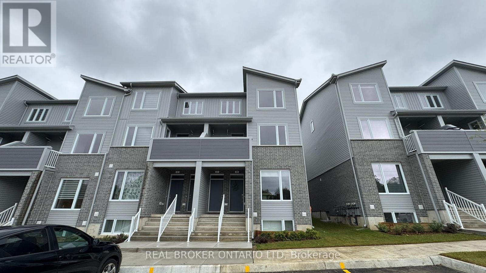44 - 925 Deveron Crescent, London South, Ontario  N5Z 5A4 - Photo 2 - X12457426