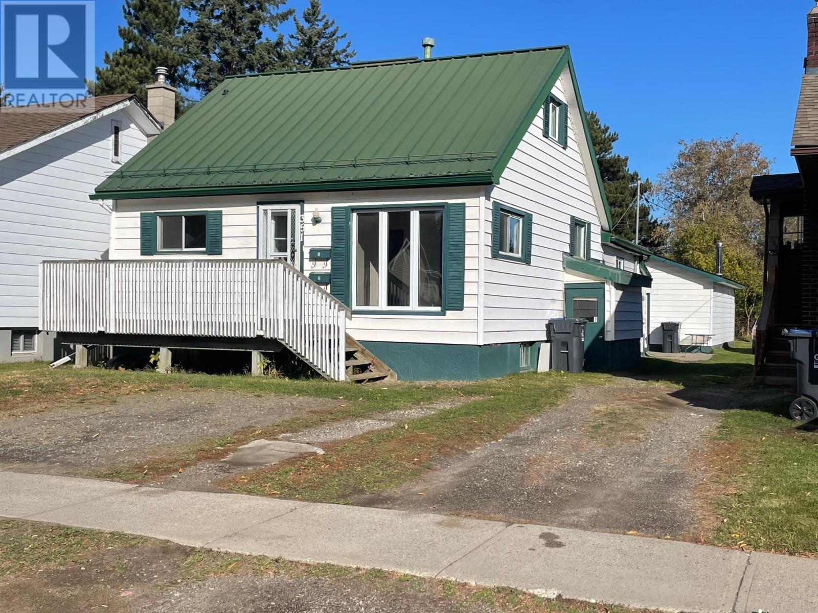 351 Amelia ST E, Thunder Bay, Ontario