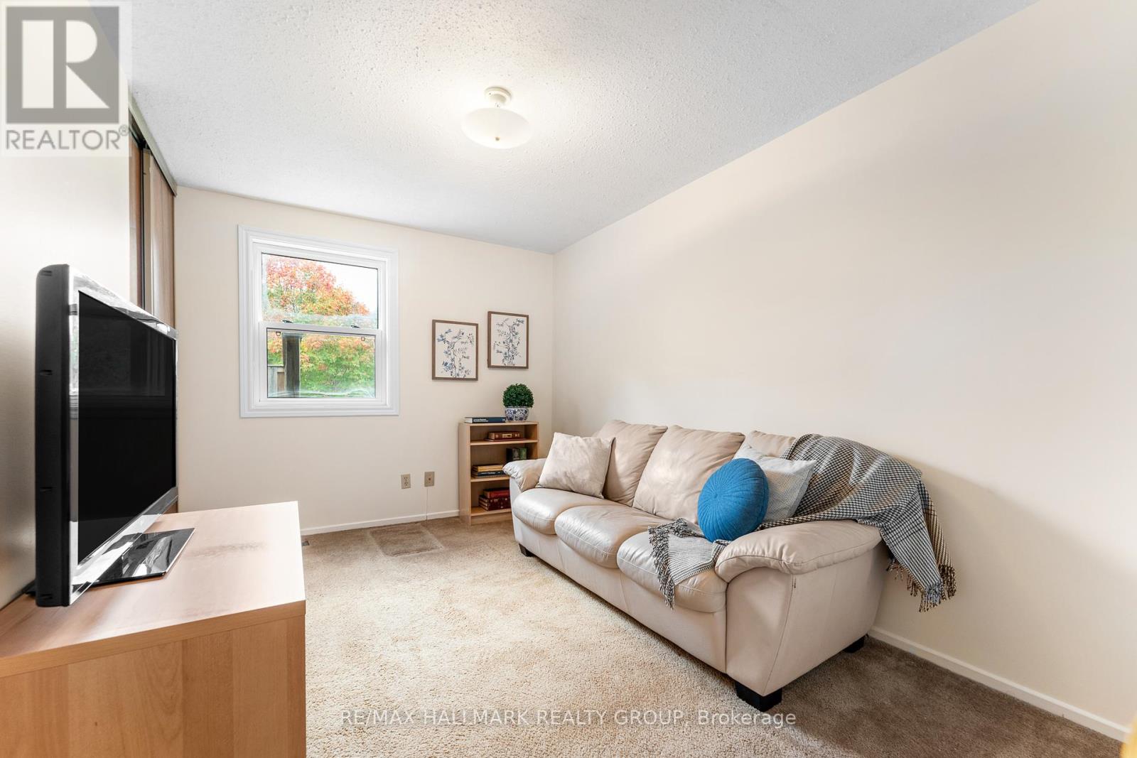 1075 Avignon Court, Ottawa, Ontario  K1C 2N4 - Photo 18 - X12457307