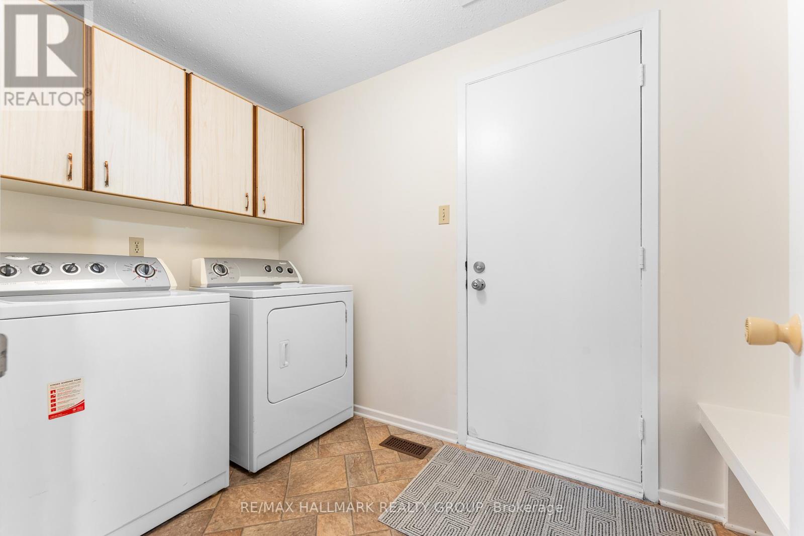 1075 Avignon Court, Ottawa, Ontario  K1C 2N4 - Photo 21 - X12457307