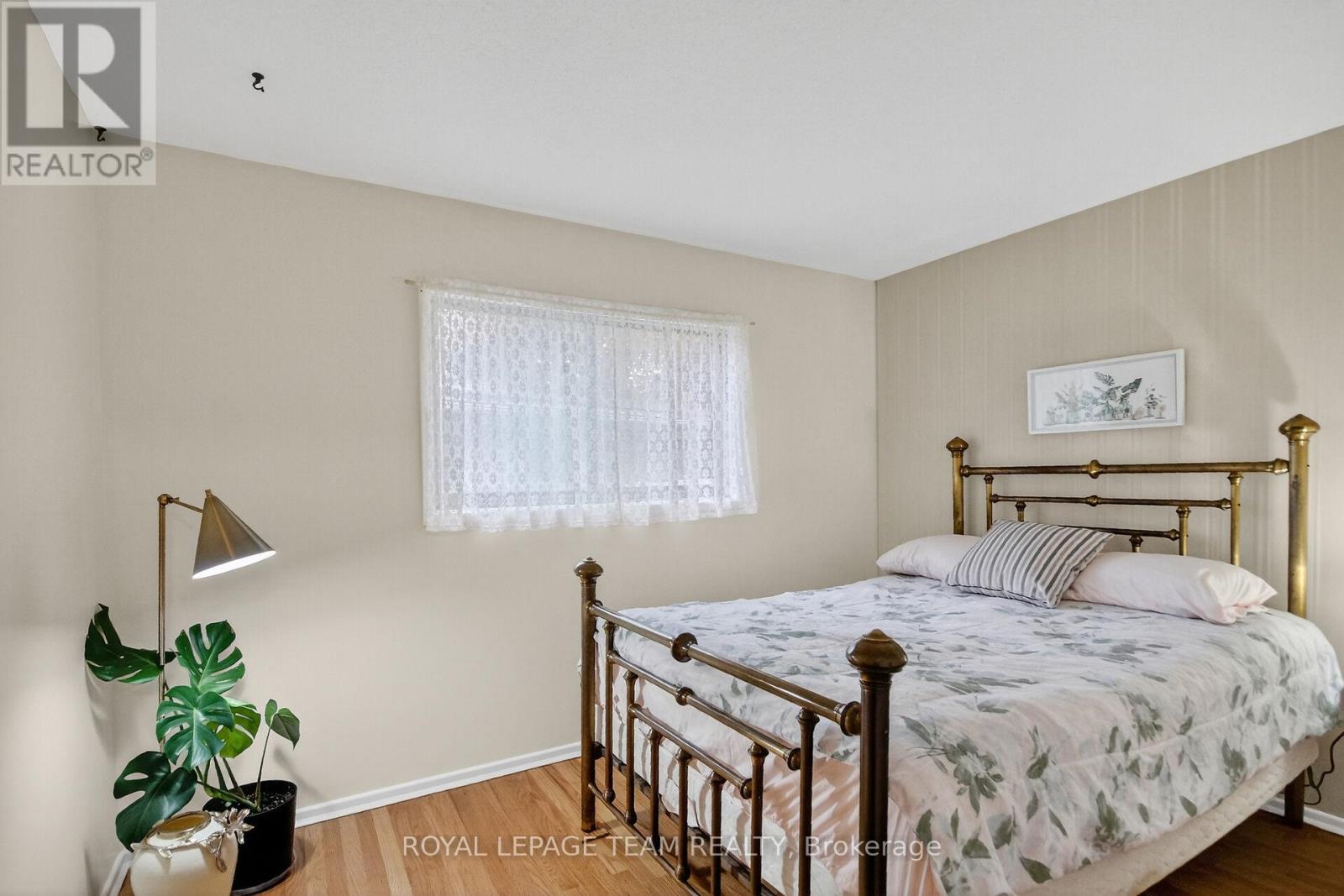 46 Quinpool Crescent, Ottawa, Ontario  K2H 6J1 - Photo 17 - X12457324