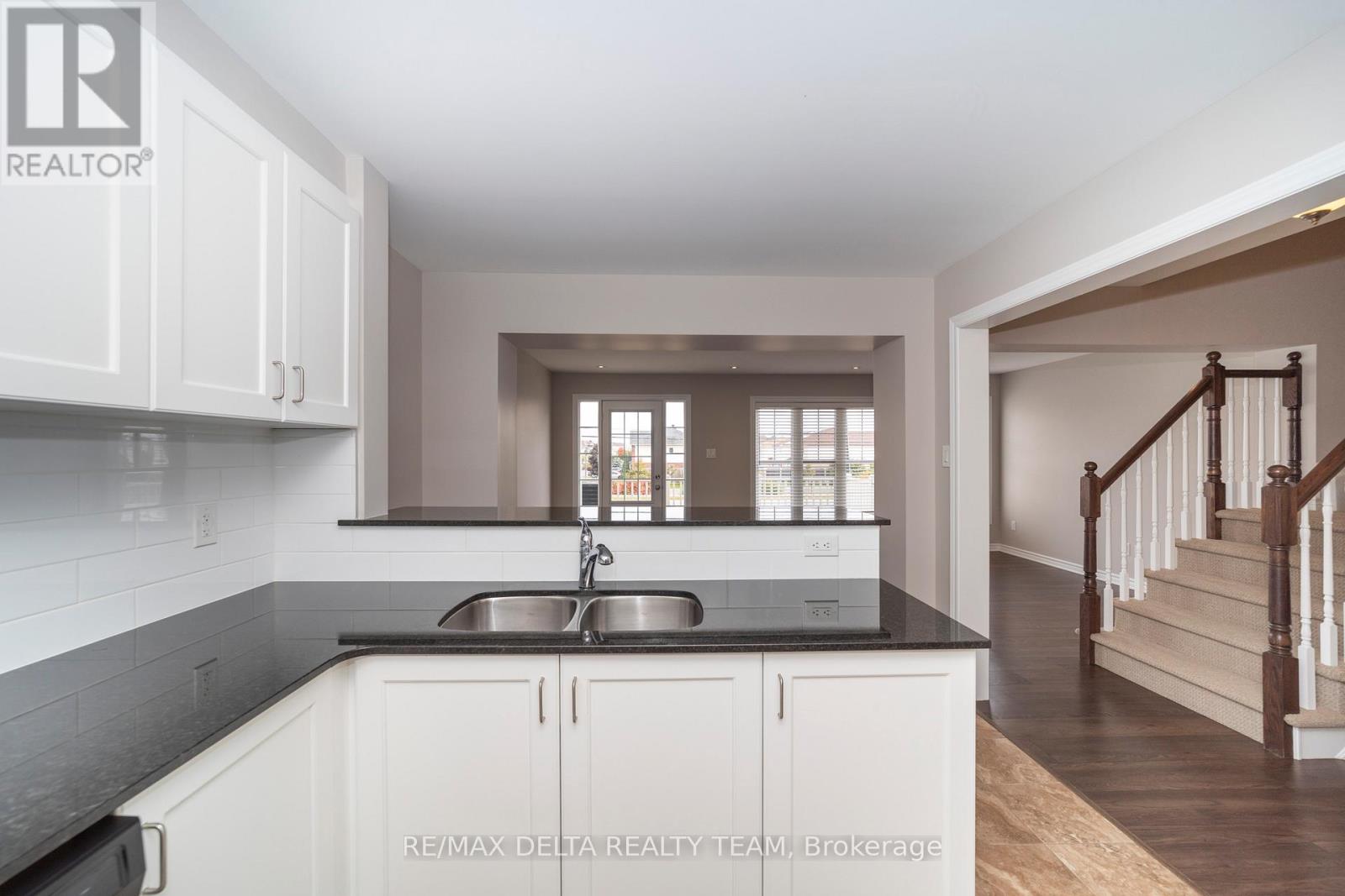 351 Sweetfern Crescent, Ottawa, Ontario  K4A 1A5 - Photo 10 - X12457340