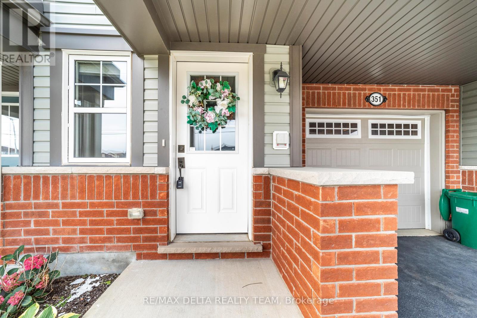 351 Sweetfern Crescent, Ottawa, Ontario  K4A 1A5 - Photo 2 - X12457340