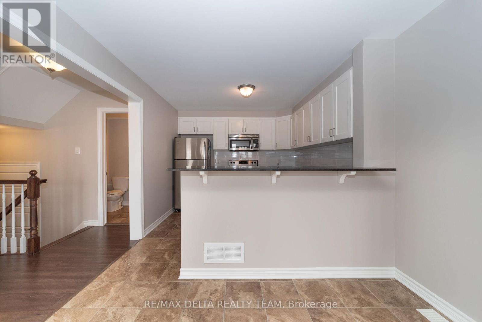 351 Sweetfern Crescent, Ottawa, Ontario  K4A 1A5 - Photo 8 - X12457340