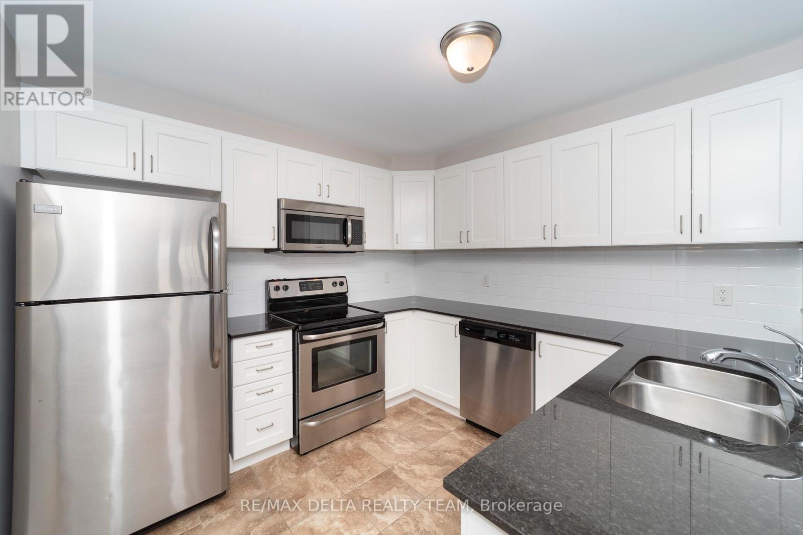 351 Sweetfern Crescent, Ottawa, Ontario  K4A 1A5 - Photo 9 - X12457340