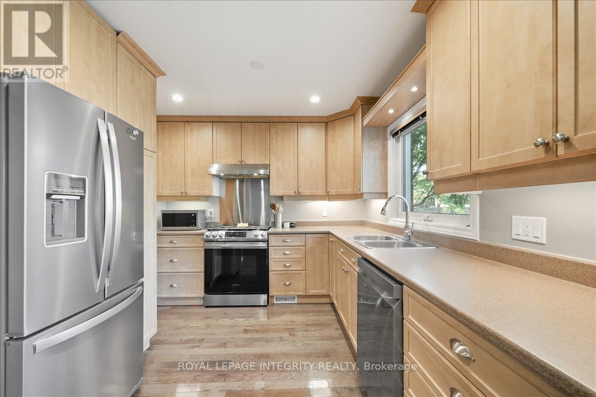 1406 Bouton D'or Way, Ottawa, Ontario  K1E 3L3 - Photo 14 - X12457363