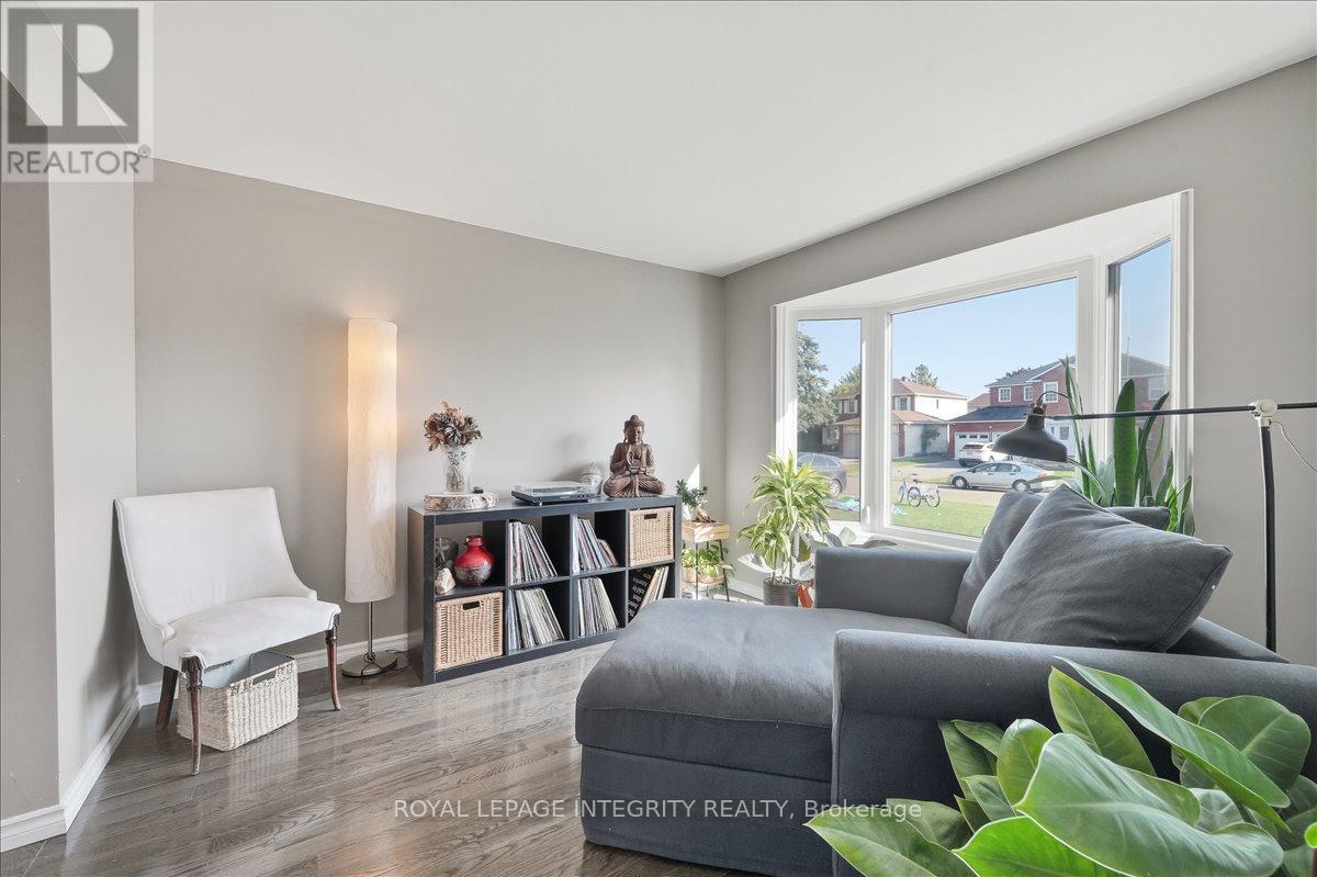 1406 Bouton D'or Way, Ottawa, Ontario  K1E 3L3 - Photo 5 - X12457363