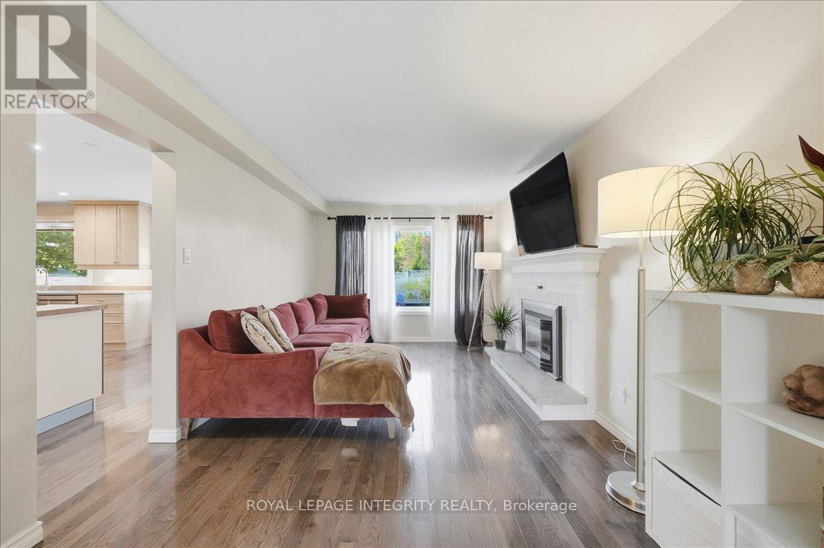 1406 Bouton D'or Way, Ottawa, Ontario  K1E 3L3 - Photo 7 - X12457363