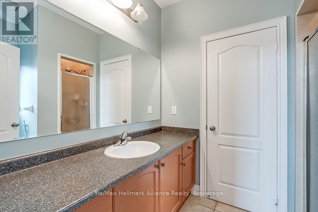 1527 Arrowhead Road, Oakville, Ontario  L6H 7V6 - Photo 23 - W12457413