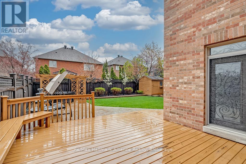 1527 Arrowhead Road, Oakville, Ontario  L6H 7V6 - Photo 32 - W12457413