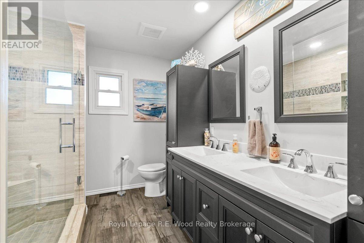 49 Dereham Drive, Tillsonburg, Ontario  N4G 2B1 - Photo 27 - X12457427
