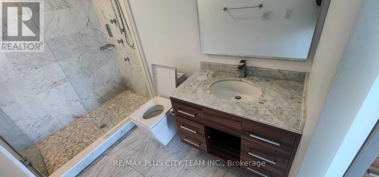 4505 - 488 University Avenue, Toronto, Ontario  M5G 0C1 - Photo 5 - C12421335