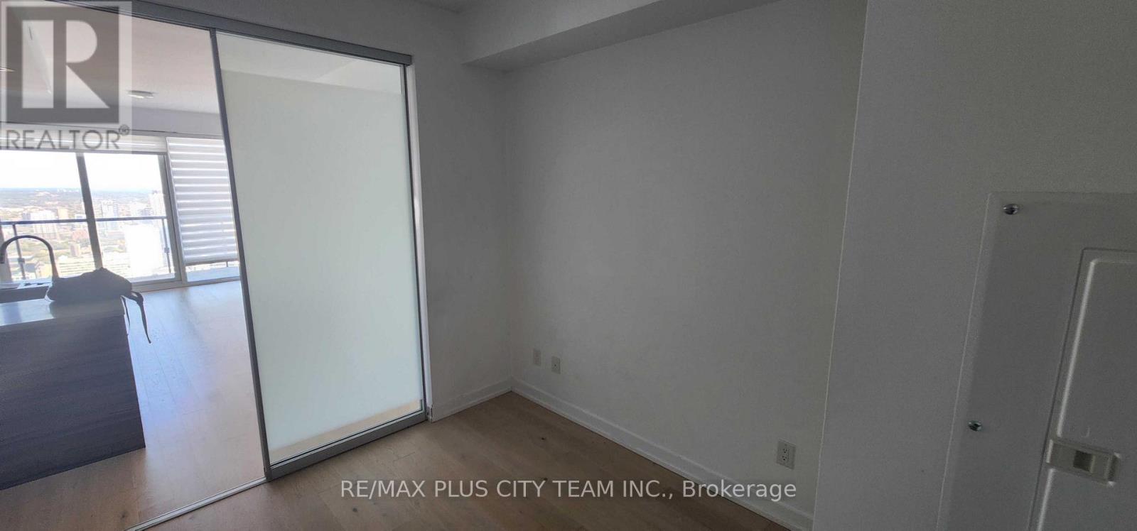 4505 - 488 University Avenue, Toronto, Ontario  M5G 0C1 - Photo 10 - C12421335