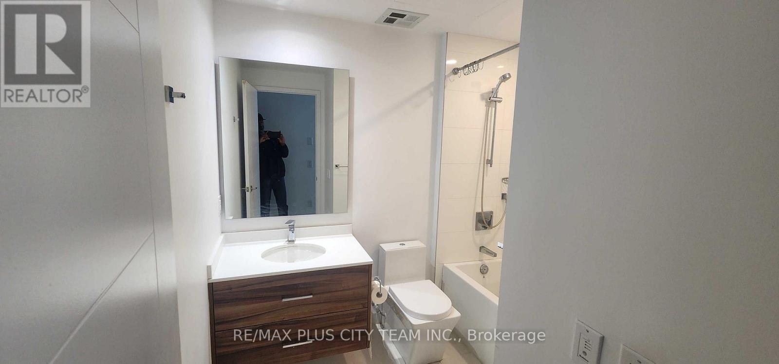 4505 - 488 University Avenue, Toronto, Ontario  M5G 0C1 - Photo 13 - C12421335