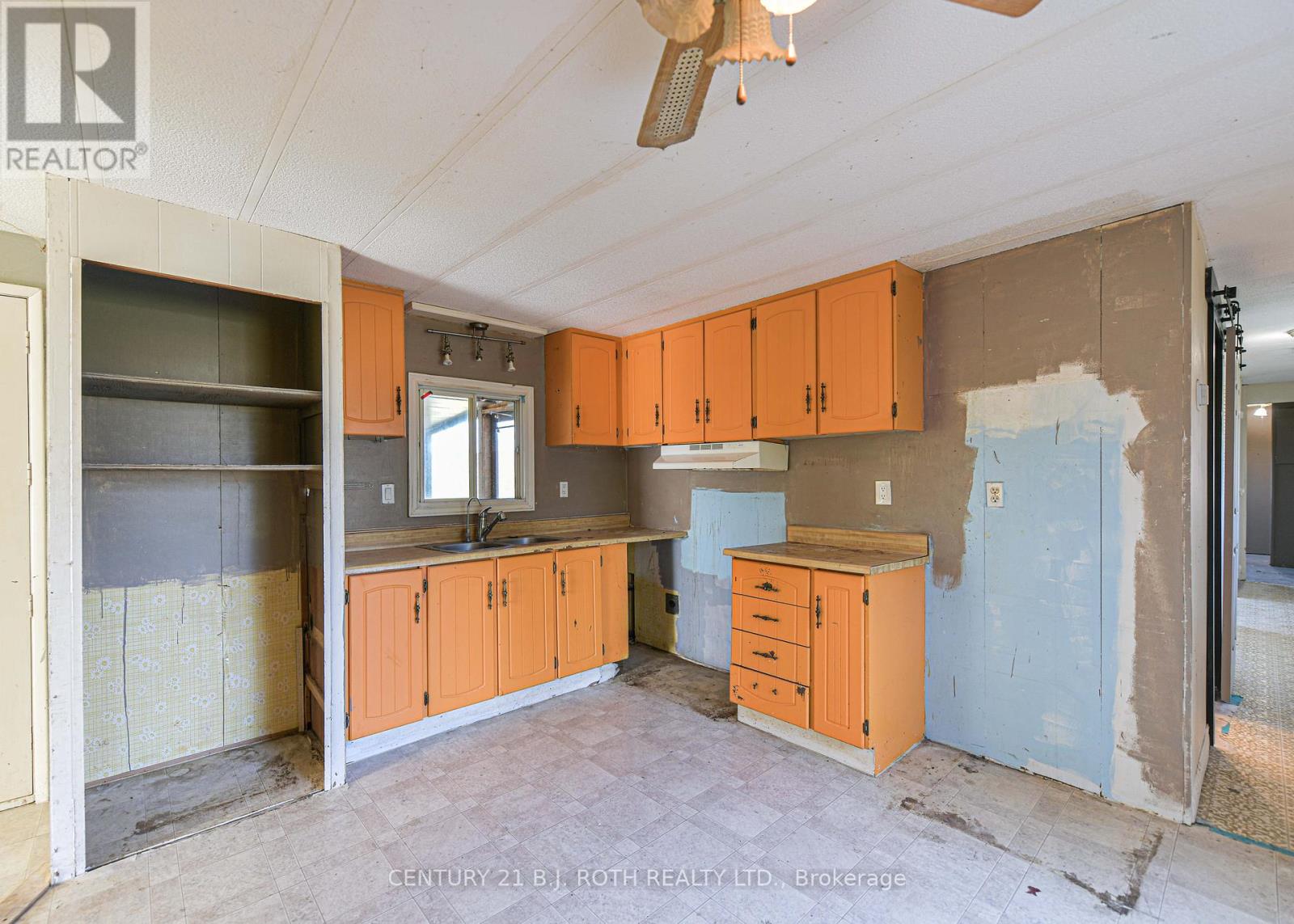 19 Claremont Crescent, Oro-Medonte, Ontario  L3V 0P9 - Photo 22 - S12449624