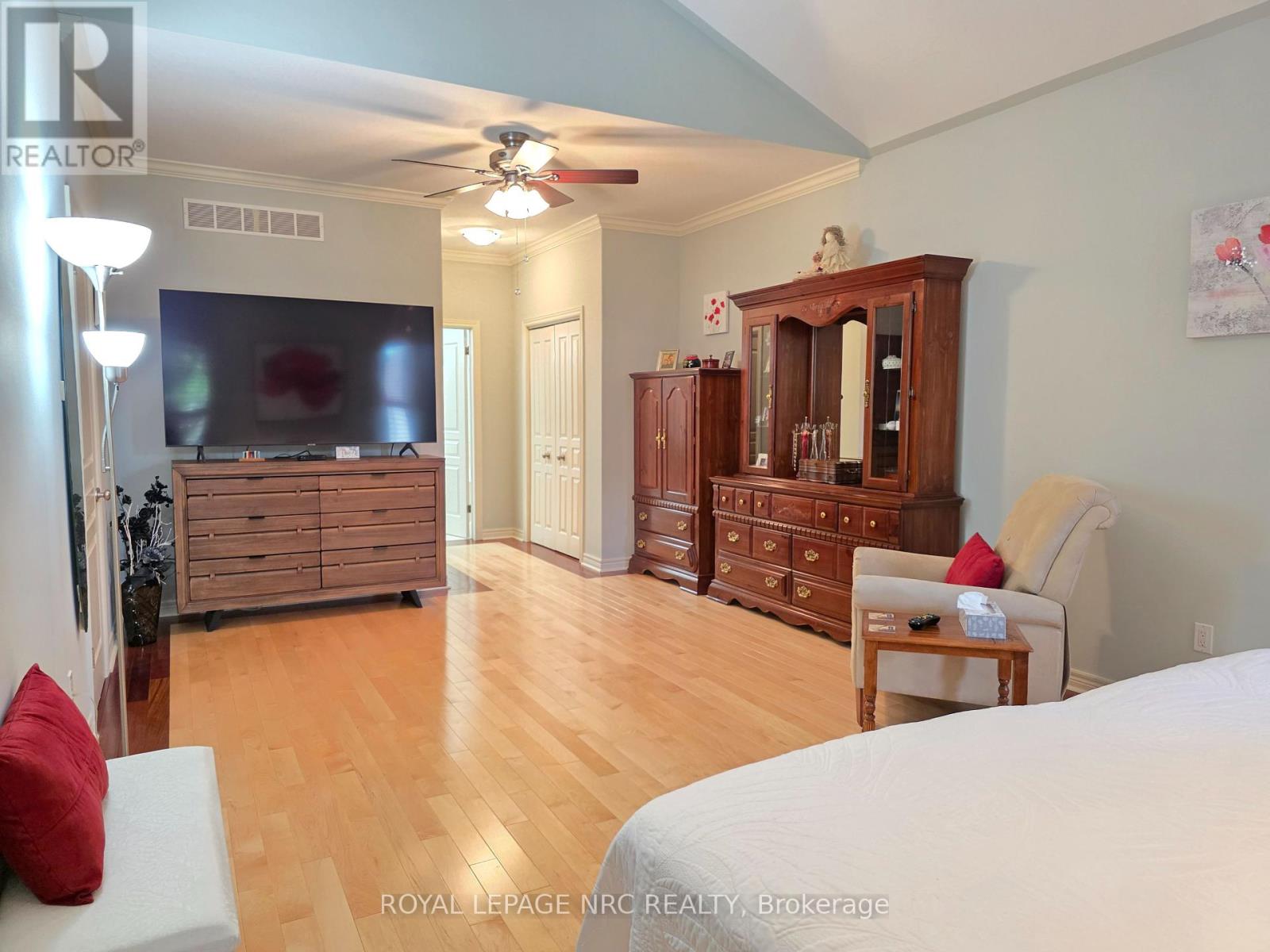 44 Morris Trail, Welland, Ontario  L3B 6G6 - Photo 17 - X12457337