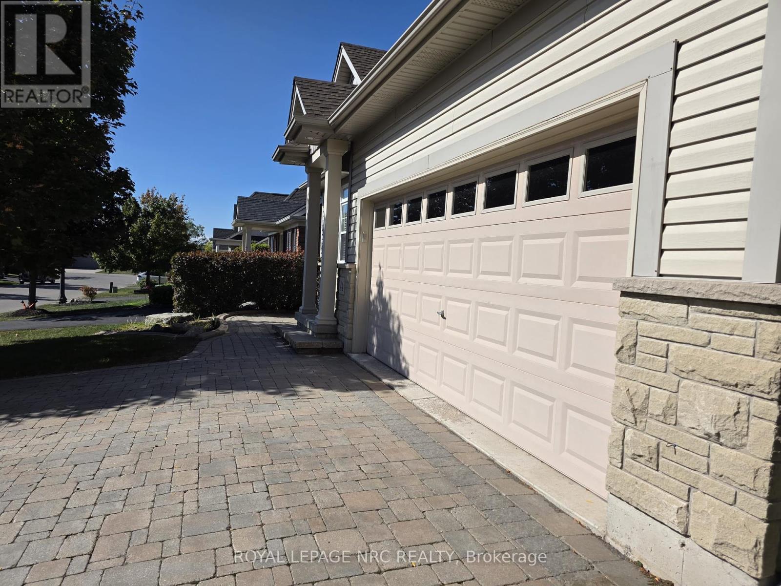 44 Morris Trail, Welland, Ontario  L3B 6G6 - Photo 2 - X12457337