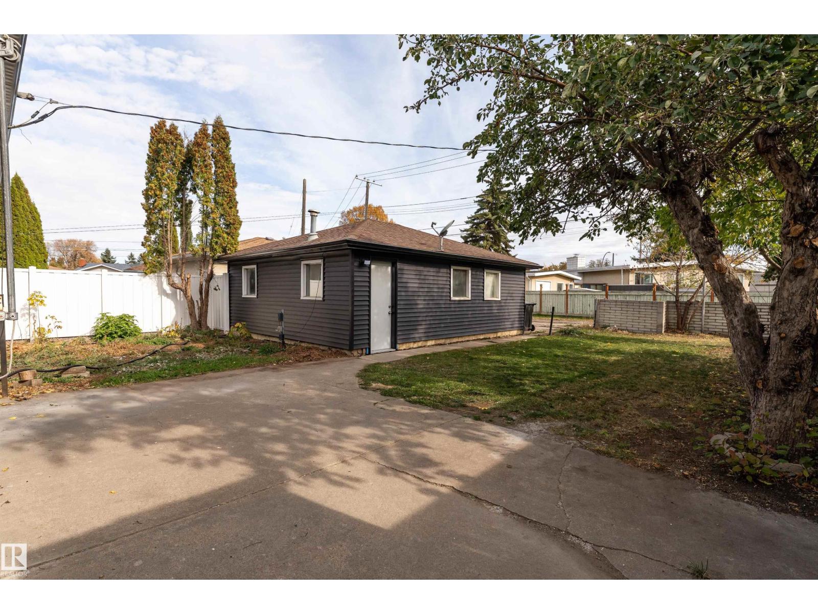 8707 54 St Nw, Edmonton, Alberta  T6B 1H2 - Photo 45 - E4461730