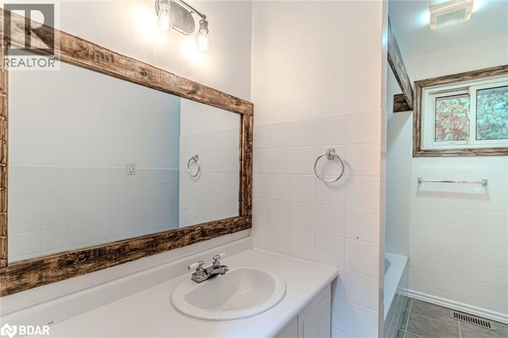 537 Huronia Road, Barrie, Ontario  L4N 8X3 - Photo 15 - 40776930