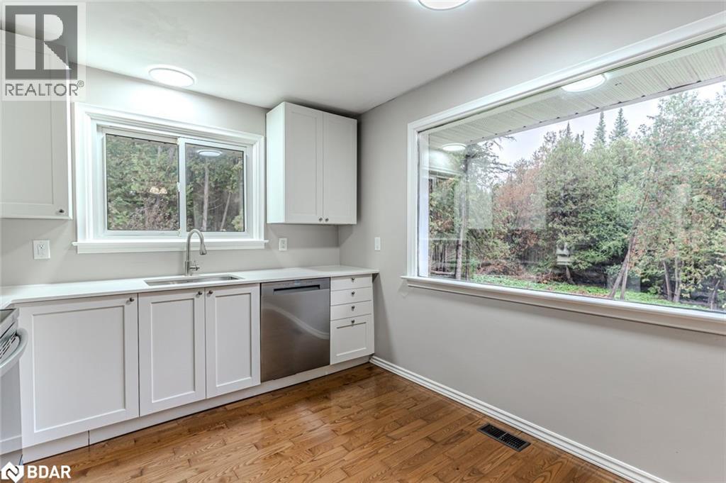 537 Huronia Road, Barrie, Ontario  L4N 8X3 - Photo 6 - 40776930