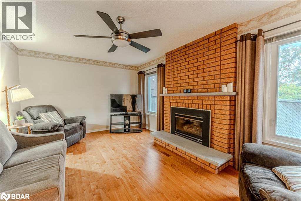 44 Cardinal Street, Barrie, Ontario  L4M 6C9 - Photo 2 - 40777620