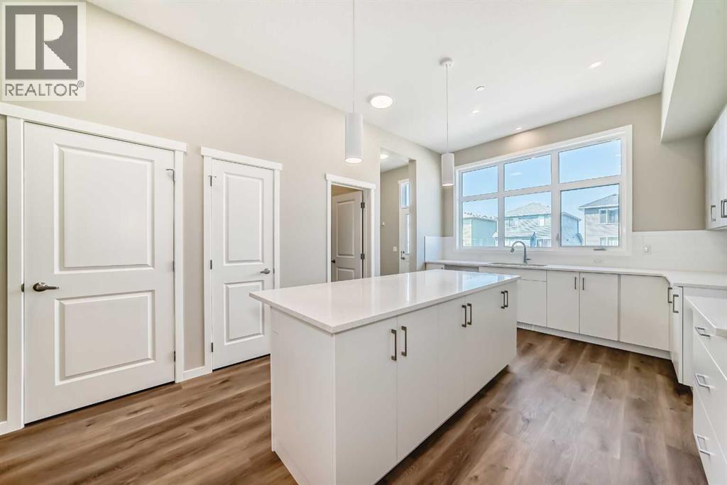 385 Hotchkiss Drive Se, Calgary, Alberta  T3S 0N1 - Photo 5 - A2238995