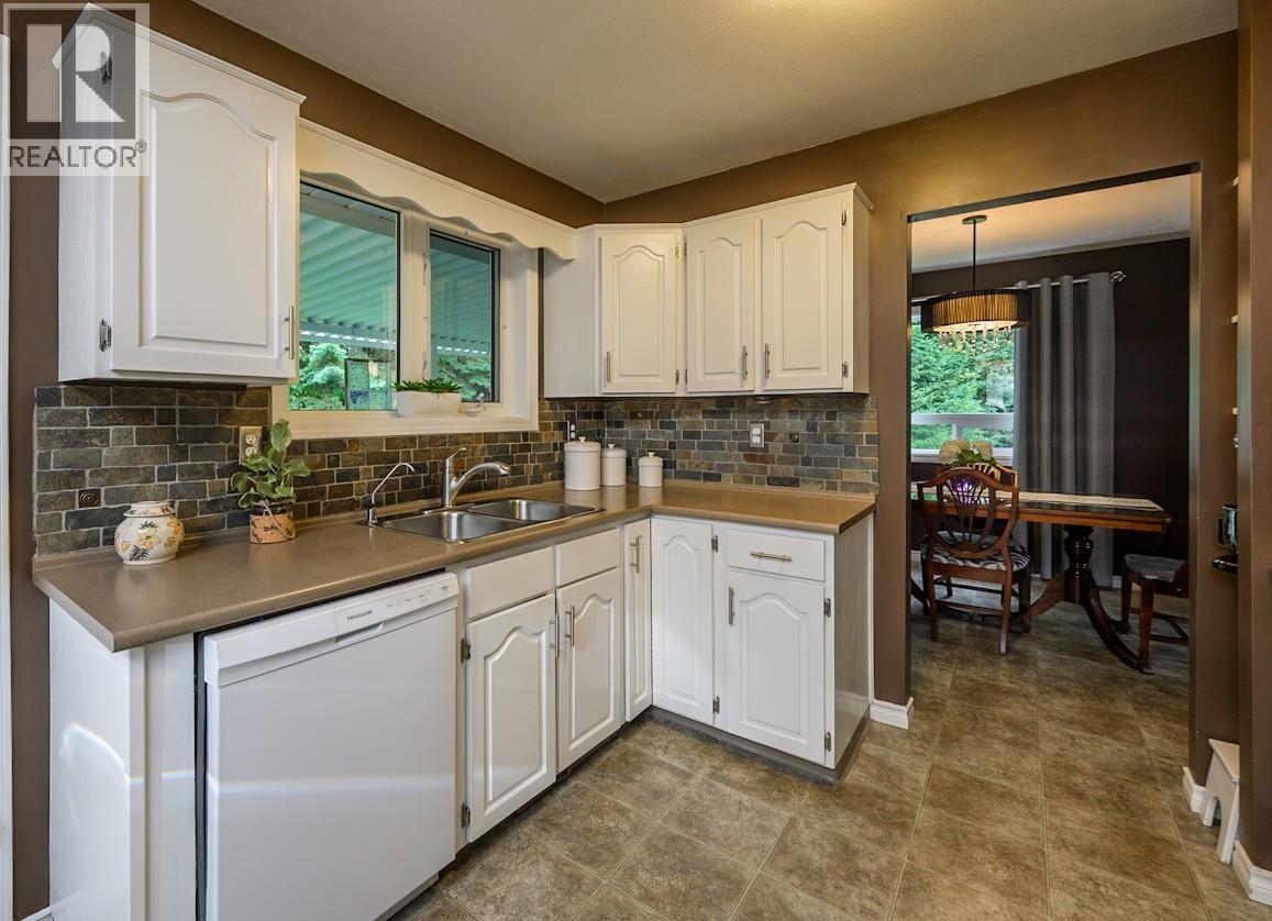 7475 Pearl Drive, Prince George, British Columbia  V2K 4K3 - Photo 11 - R3057493