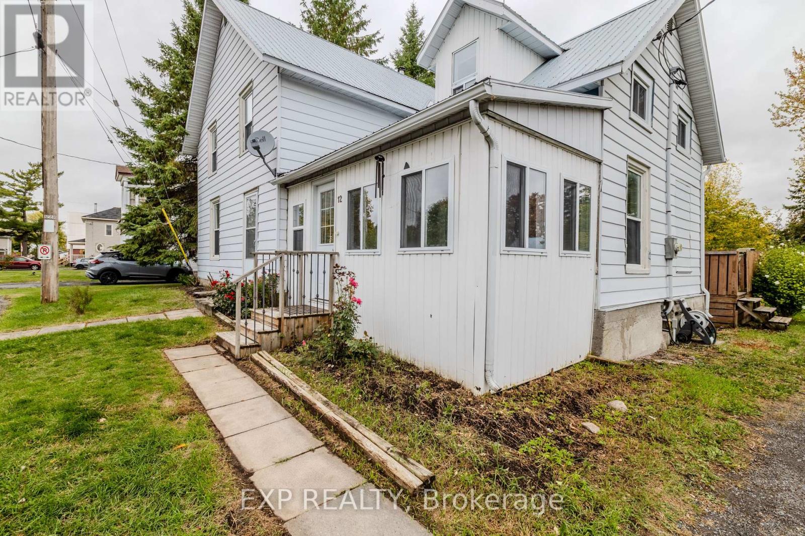 12 ASH STREET, South Stormont, Ontario