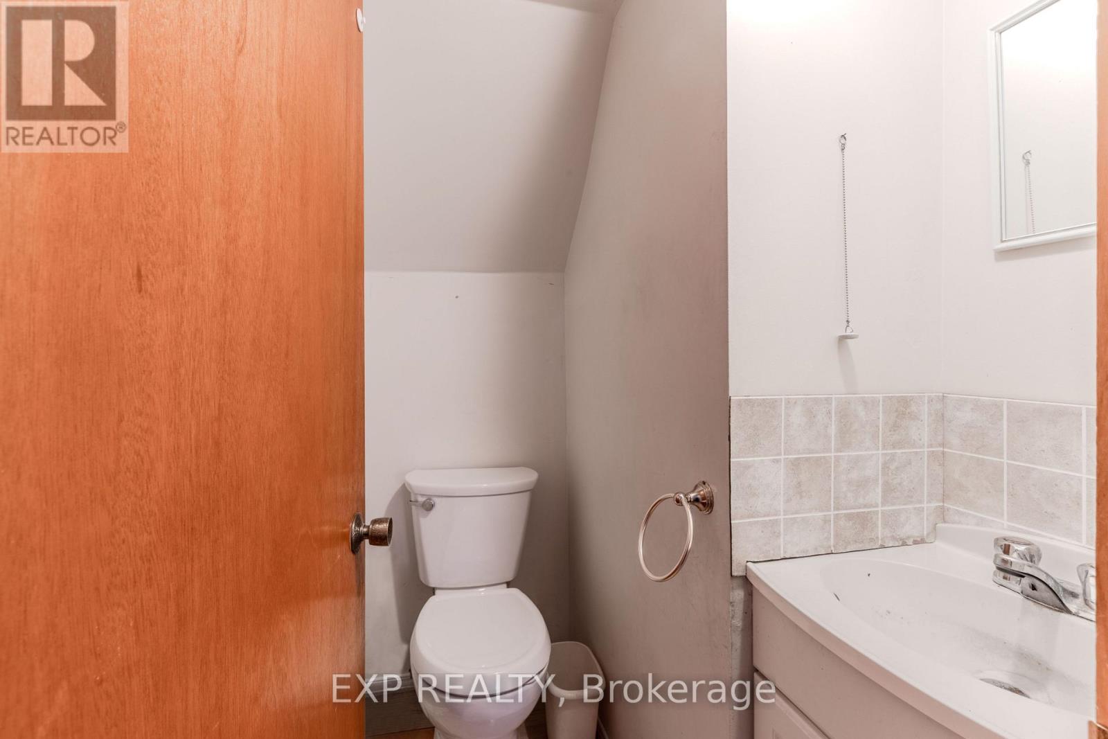 12 Ash Street, South Stormont, Ontario  K0C 1Y0 - Photo 11 - X12457417