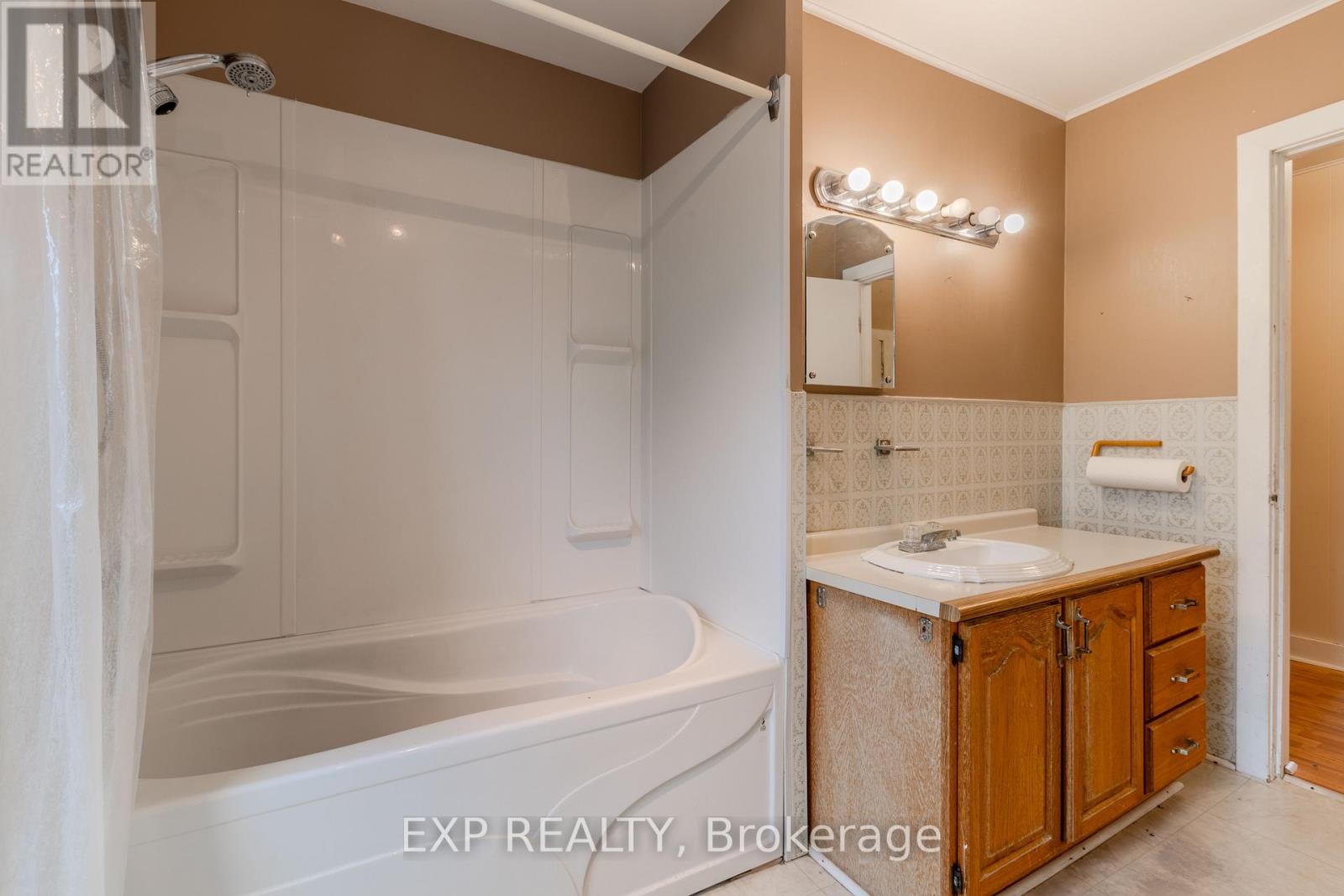 12 Ash Street, South Stormont, Ontario  K0C 1Y0 - Photo 17 - X12457417