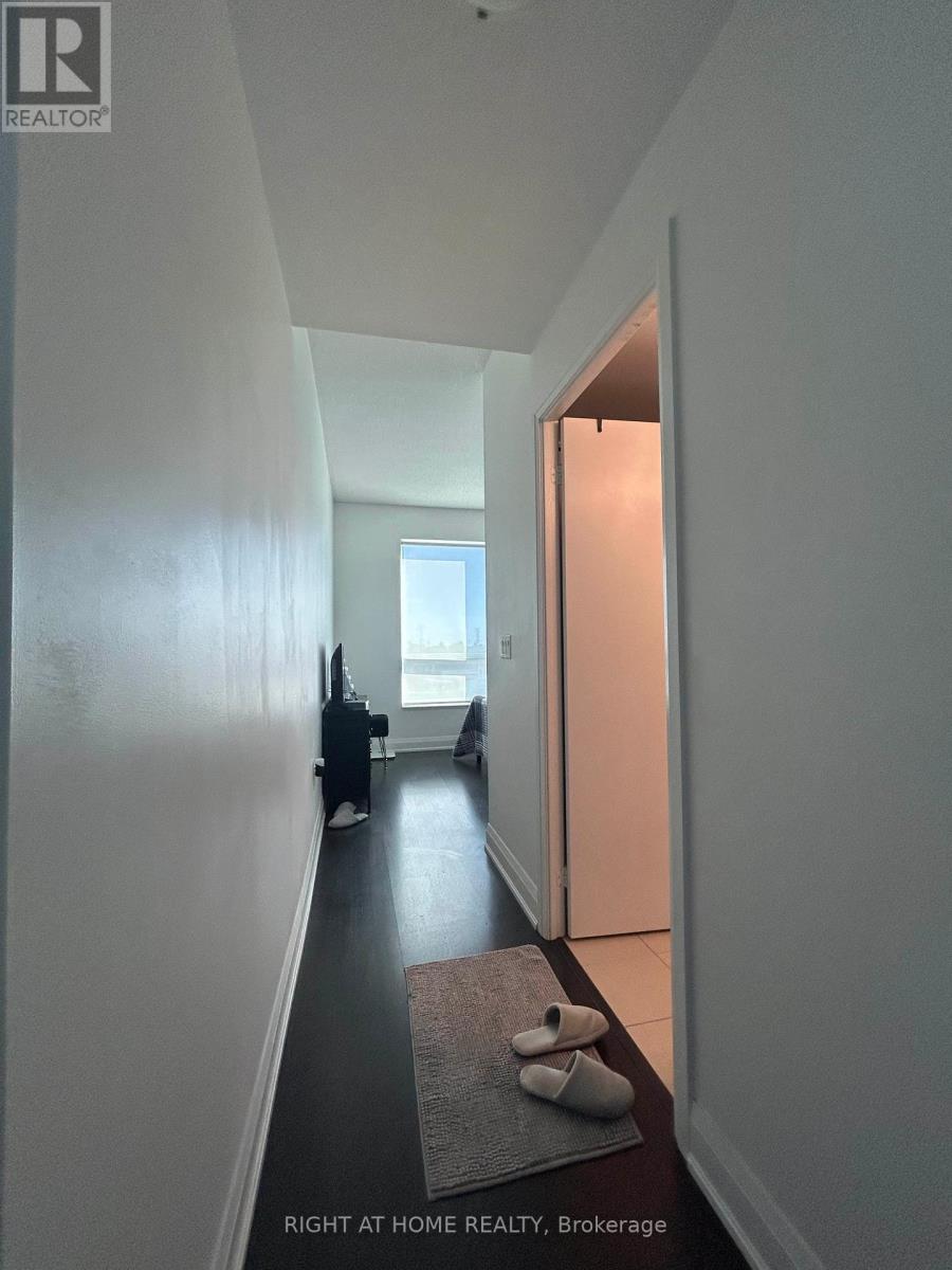 405 - 160 Vanderhoof Avenue, Toronto, Ontario  M4G 0B7 - Photo 17 - C12457314