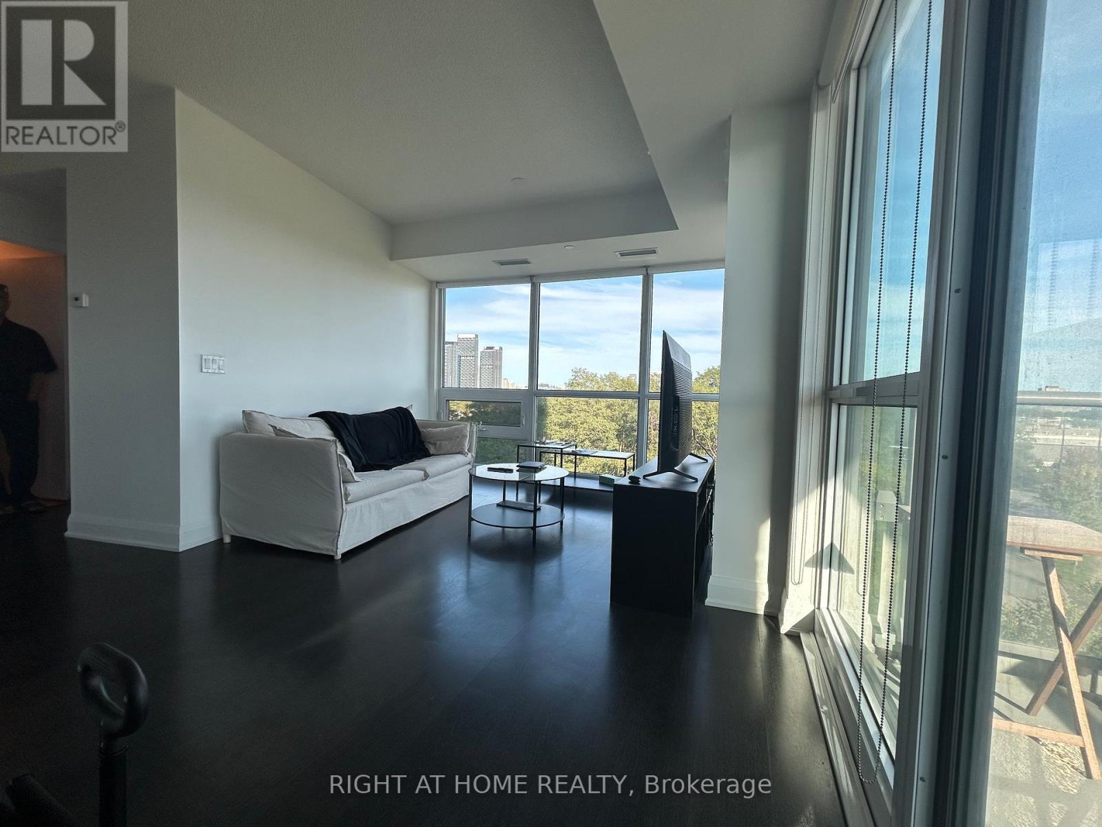 405 - 160 Vanderhoof Avenue, Toronto, Ontario  M4G 0B7 - Photo 6 - C12457314