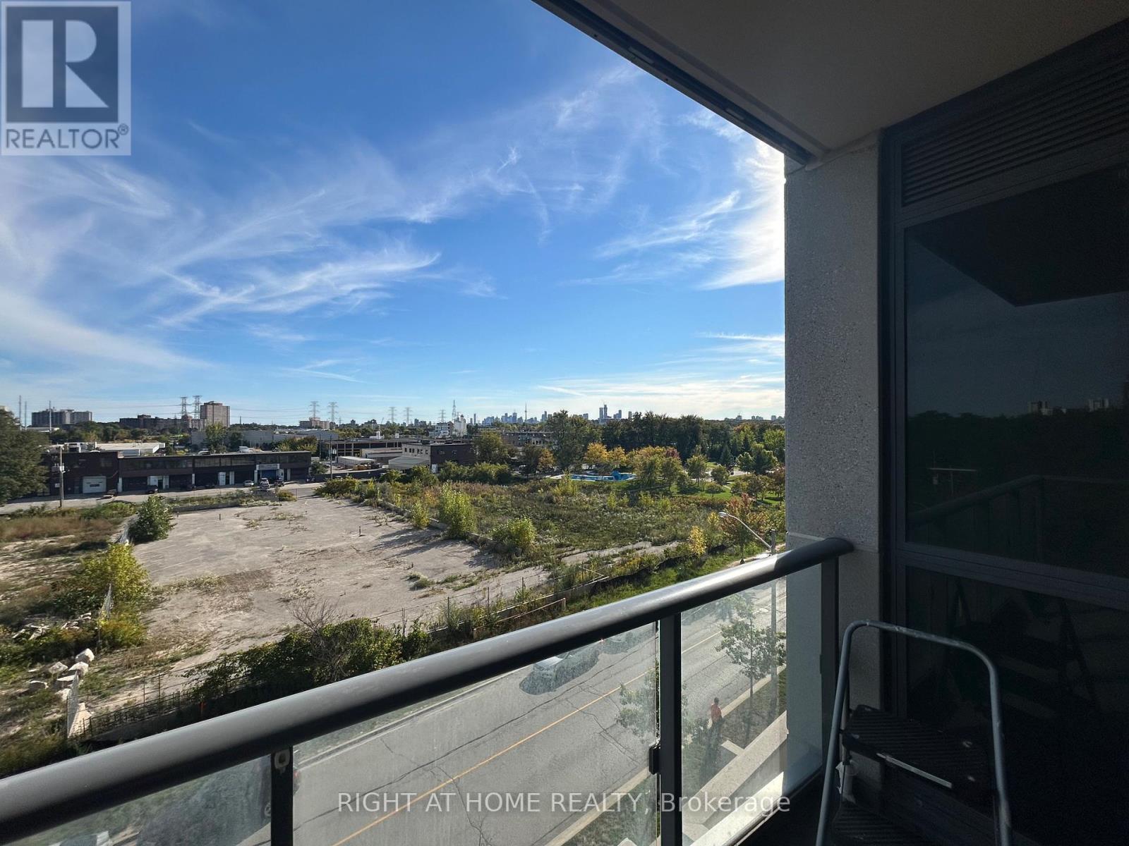 405 - 160 Vanderhoof Avenue, Toronto, Ontario  M4G 0B7 - Photo 9 - C12457314