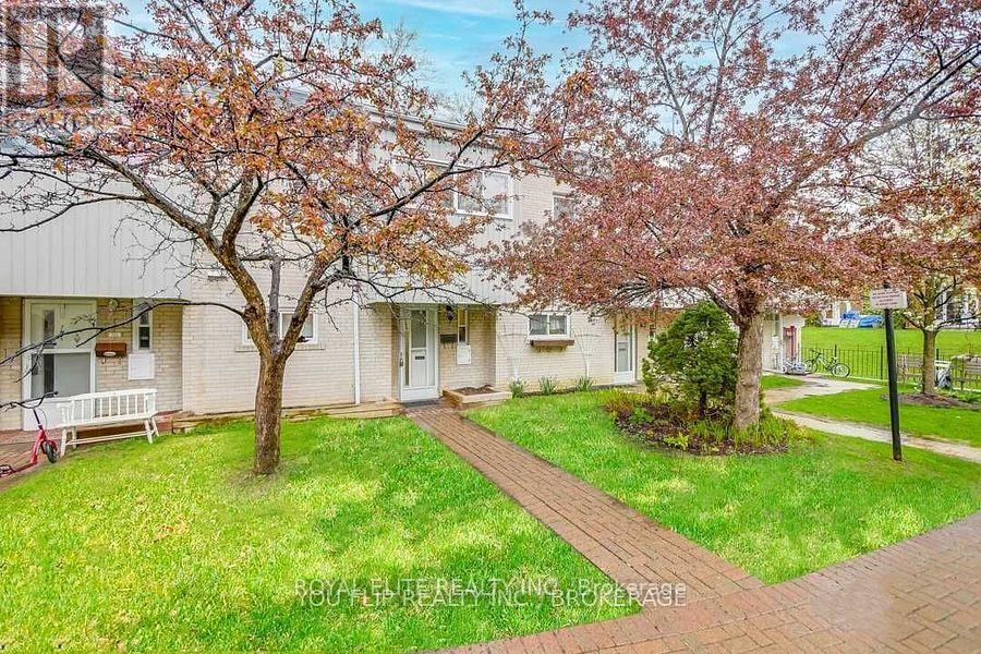 151 - 9 Esterbrooke Avenue, Toronto, Ontario  M2J 2C5 - Photo 1 - C12457347