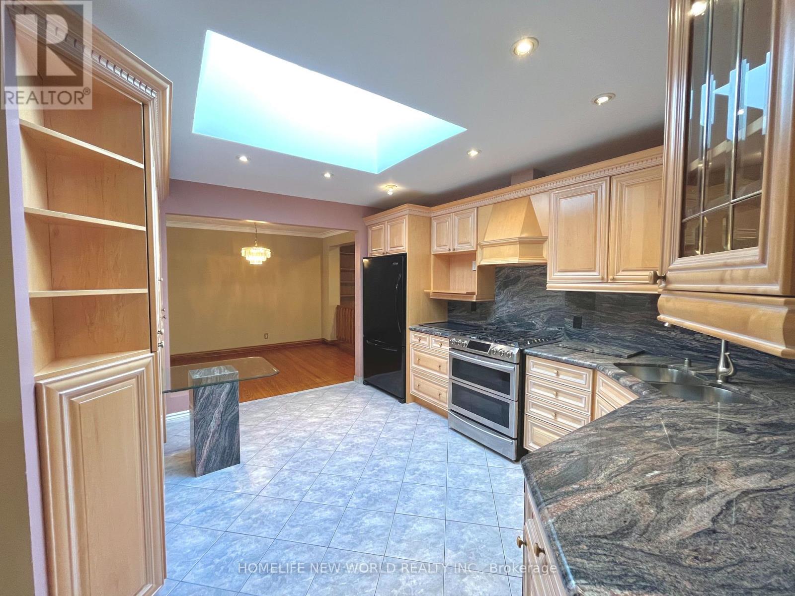 Ground - 300 Spring Garden Avenue, Toronto, Ontario  M2N 3H3 - Photo 6 - C12457424